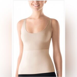 NWT Spanx Hide and Sleek Cami Size Medium